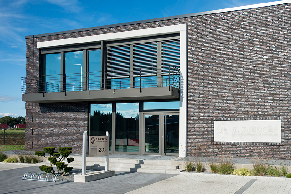 Holz-Aluminiumfenster Kowa Geschäftsgebäude HolzLand Beese Unna Dortmund