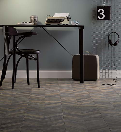 Dunkelbraunes Laminat mit Eichedekor von HolzLand Beese in Unna
