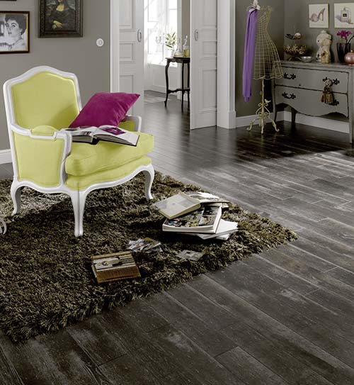 Antikbraunes Laminat mit Eichedekor von HolzLand Beese in Unna
