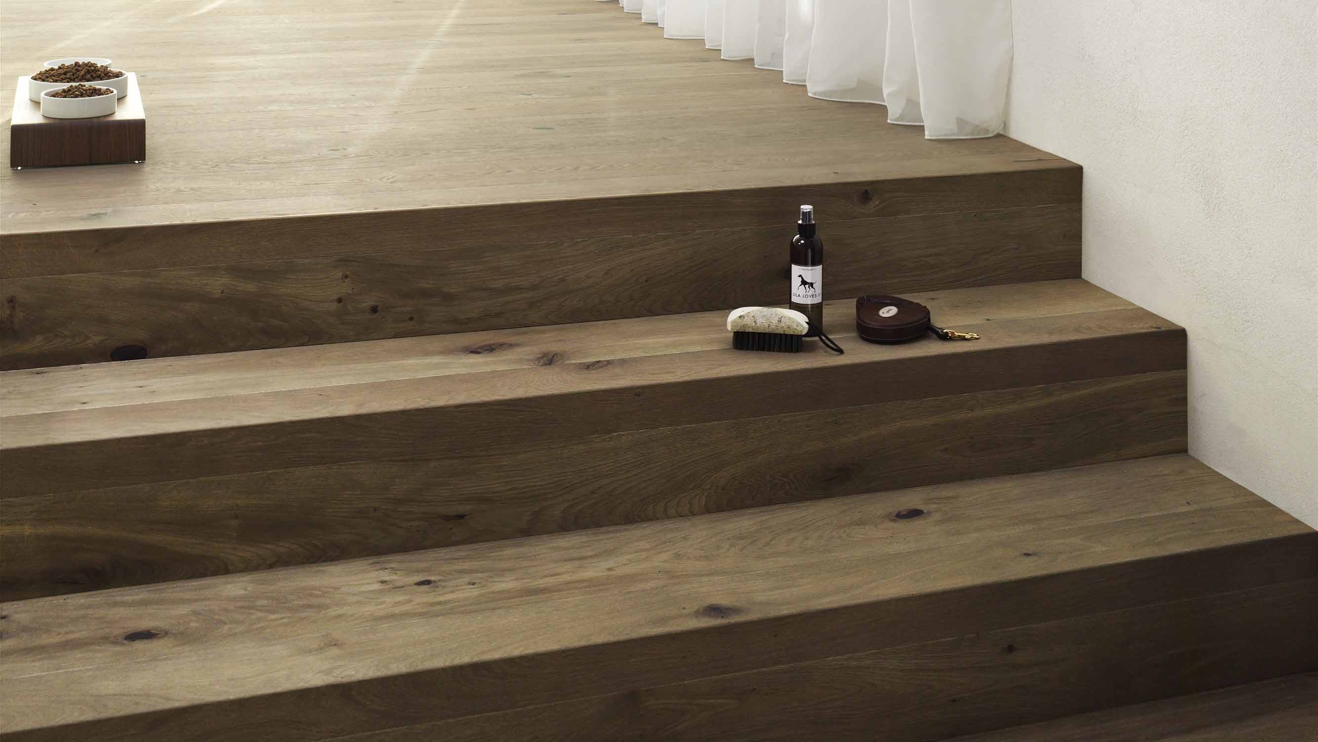 Treppenstufen renovieren mit Vinyl von Tilo bei HolzLand Beese in Unna