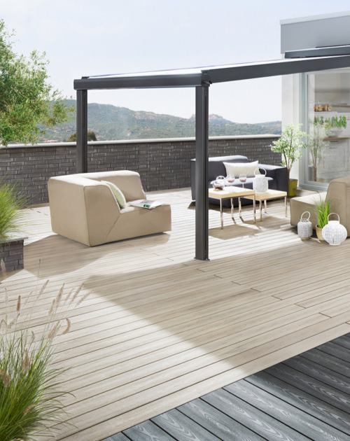 WPC-Terrassendielen für den Balkon bei HolzLand Beese in Unna. WPC-Terrassendielen für den Balkon bei HolzLand Beese in Unna.