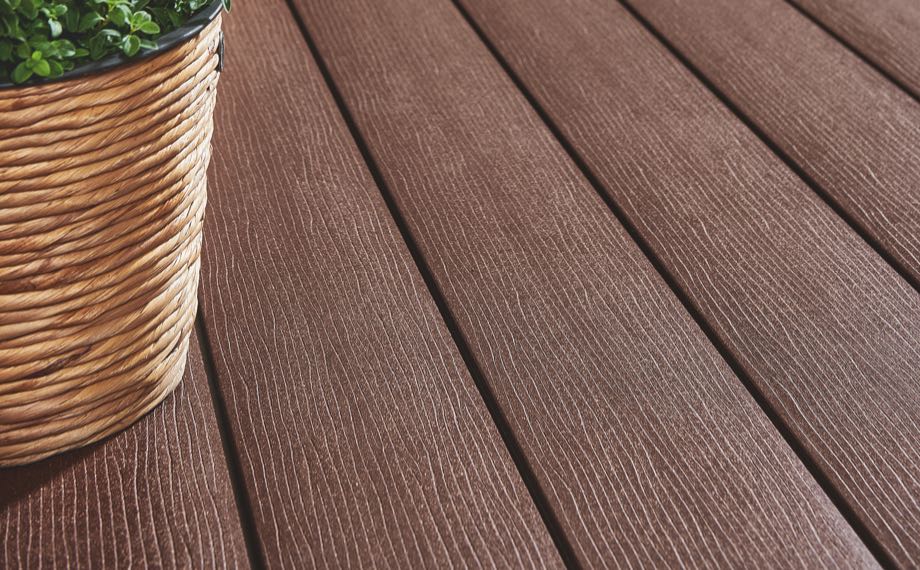 Rutschsichere WPC-Terrassendielen ohne Gefälle | HolzLand Beese in Unna Rutschsichere WPC-Terrassendielen ohne Gefälle | HolzLand Beese in Unna