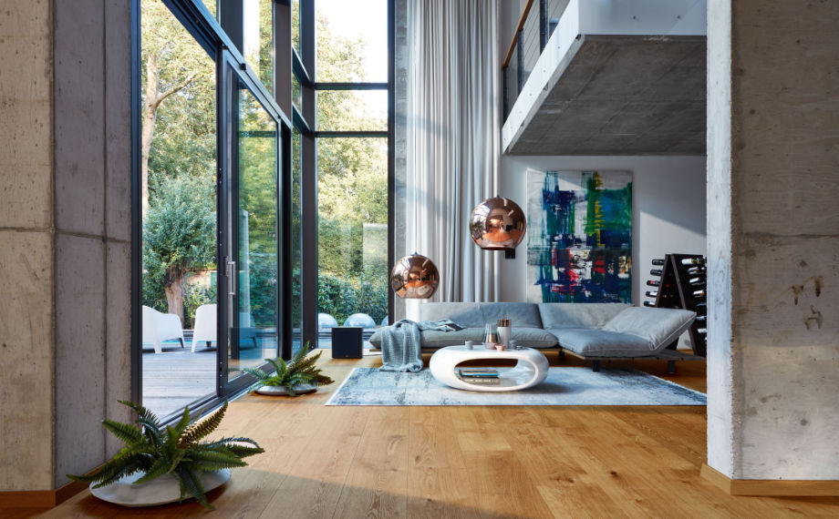 Lindura-Holzboden in einem Loft verlegt Lindura-Holzboden in einem Loft verlegt