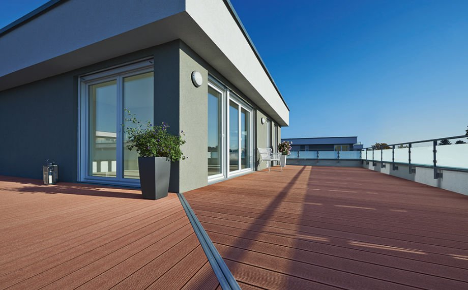 Massive WPC-Dielen als Dachterrasse in Braun, HolzLand Beese Unna Massive WPC-Dielen als Dachterrasse in Braun, HolzLand Beese Unna