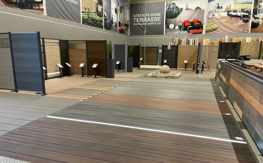 Zaunelemente in der neuen Ausstellung | HolzLand Beese in Unna