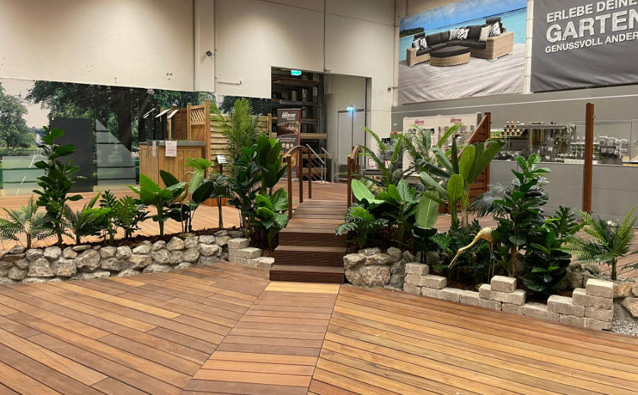 Terrassen und Deko in der Ausstellung | Pflegeleichte Terrassendielen aus WPC | HolzLand Beese in Unna