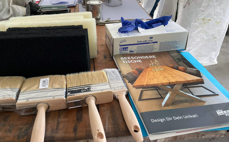 Tischemagazin und Pinsel für Hartwachsöle, HolzLand Beese Unna