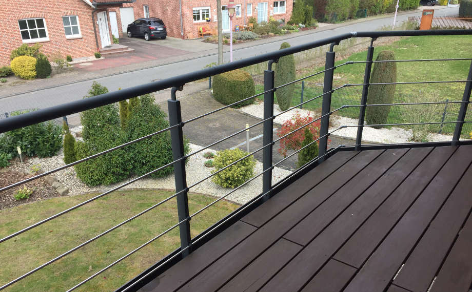 Balkongeländer und Terrassendielen renovieren, HolzLand Beese Unna