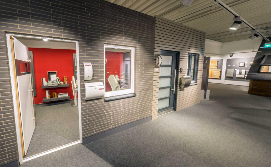 Ausstellung mit Fenster und Haustüren, HolzLand Beese, Unna