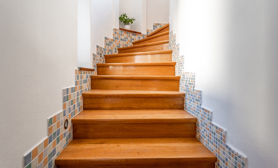 Holztreppe Setzstufe | HolzLand Beese Unna