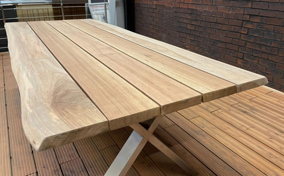 Resistente, elegante Outdoortische von HolzLand Beese Unna