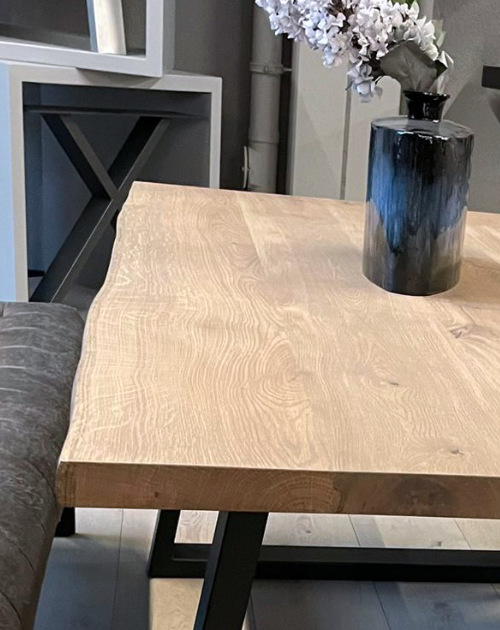 Baumkante an Tischplatte, HolzLand Beese Unna