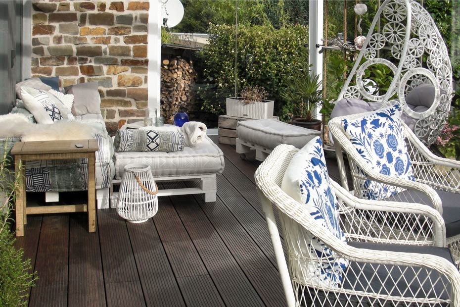 Super gemütliche Terrasse mit Dielen aus WPC | Pflegeleichte Terrassendielen aus WPC | HolzLand Beese in Unna