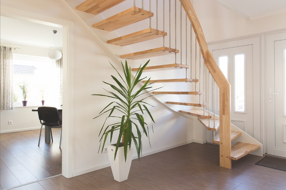 Offene handlaufgetragene Treppe | HolzLand Beese in Unna