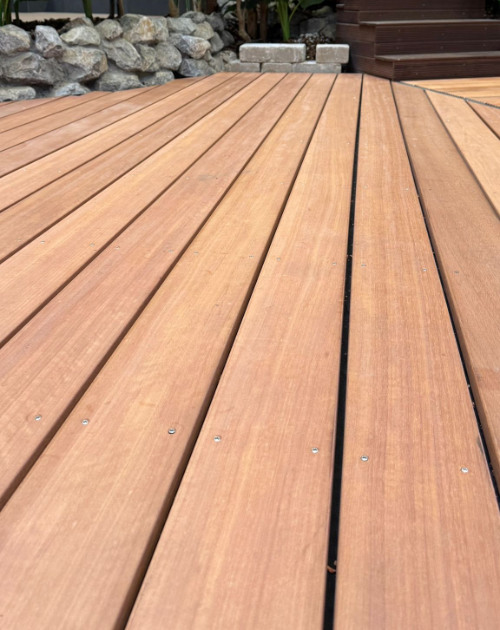 Robuste Terrassendielen aus Afrikulu, HolzLand Beese Unna