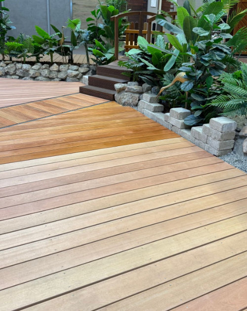 Terrassendiele aus Kapur frisch geölt, HolzLand Beese Unna