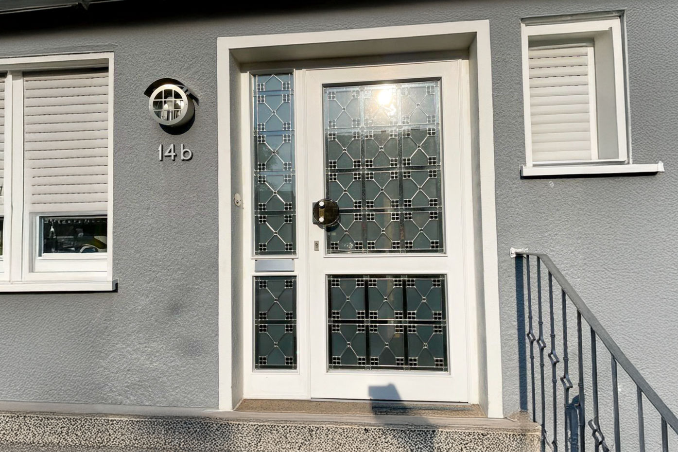 Referenz: Alte Haustür als Vergleich | HolzLand Beese in Unna