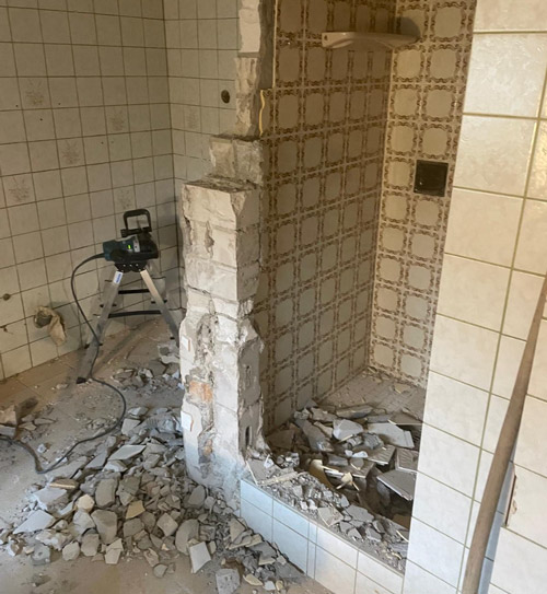 Referenz: Entfernen der alten Dusche | HolzLand Beese in Unna