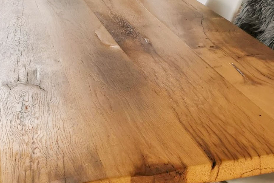 Detailansicht Holz bei Esstisch aus Altholz von HolzLand Beese aus Unna