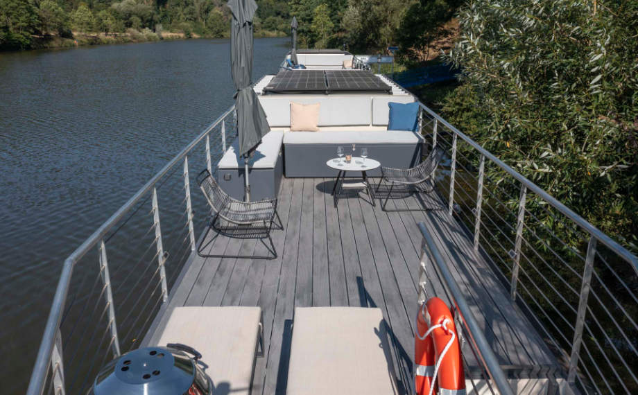 WPC-Terrassendielen auf Hausboot, HolzLand Beese Unna